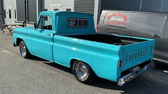 Chevrolet C10 11 of 24