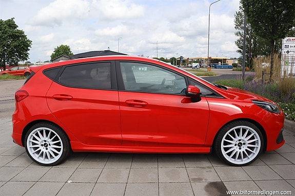 Ford Fiesta 7 of 17