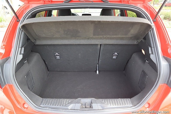 Ford Fiesta 11 of 17