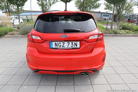 Ford Fiesta 10 of 17