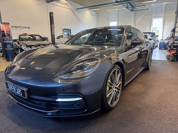 Porsche Panamera 4 3 of 26