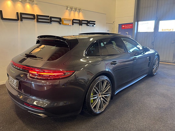 Porsche Panamera 4 5 of 26