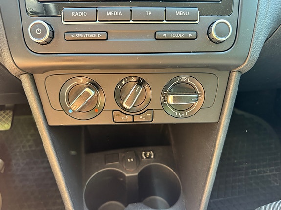 Volkswagen Polo 4 of 8
