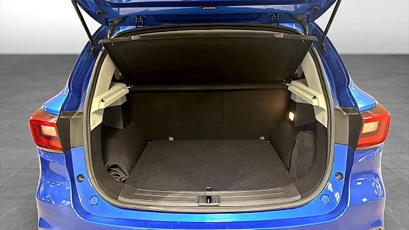 MG ZS EV 9 of 12