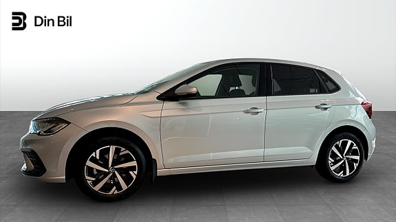Volkswagen Polo 2 of 12