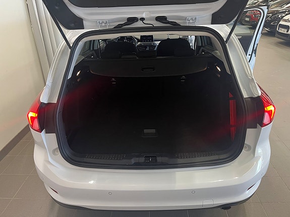 Ford Focus 9 of 21