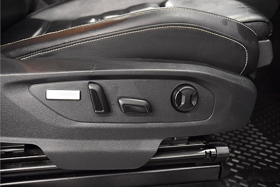 Volkswagen Amarok 14 of 21