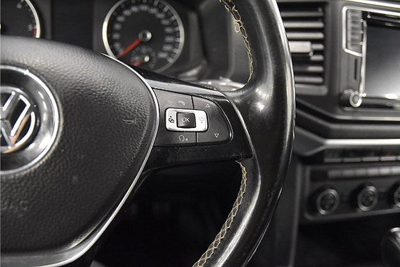 Volkswagen Amarok 11 of 21