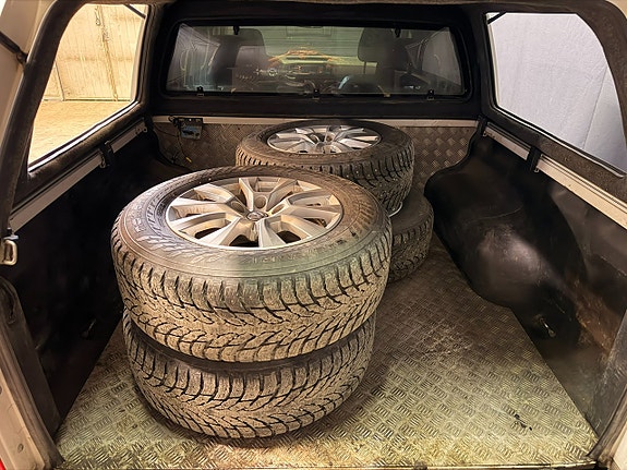 Volkswagen Amarok 7 of 12