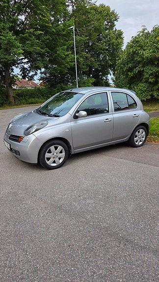 Nissan Micra 2 of 8