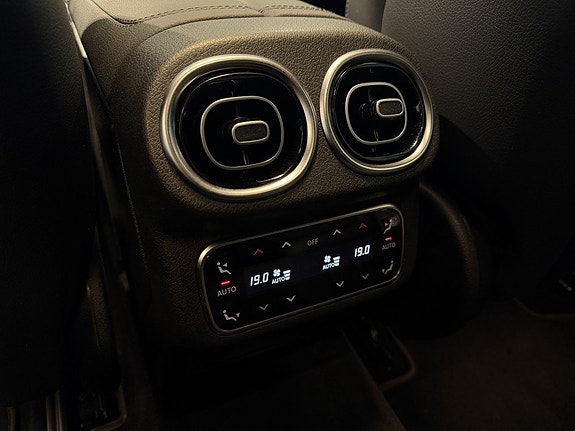 Mercedes-Benz GLC300 de 23 of 30
