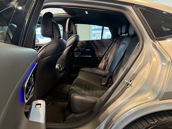 Mercedes-Benz GLC300 de 27 of 30