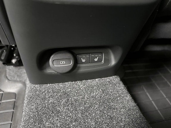 Volvo XC40 10 of 10