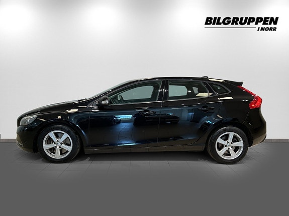 Volvo V40 4 of 15