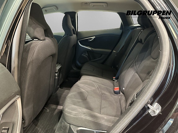 Volvo V40 9 of 15