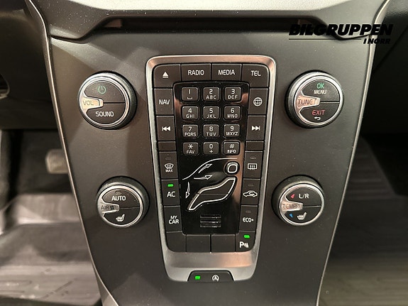 Volvo V40 13 of 15