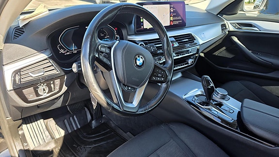 BMW 530e 4 of 9