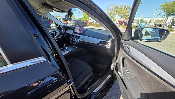 BMW 530e 8 of 9