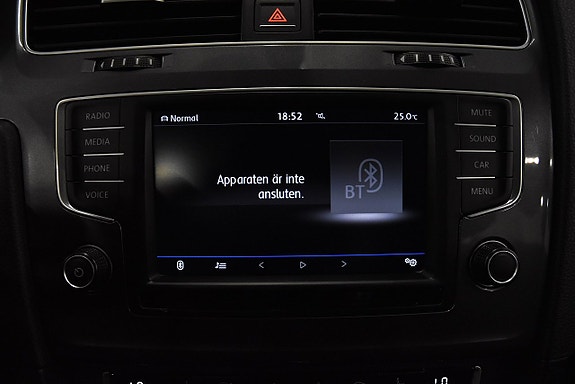 Volkswagen Golf Alltrack 14 of 18