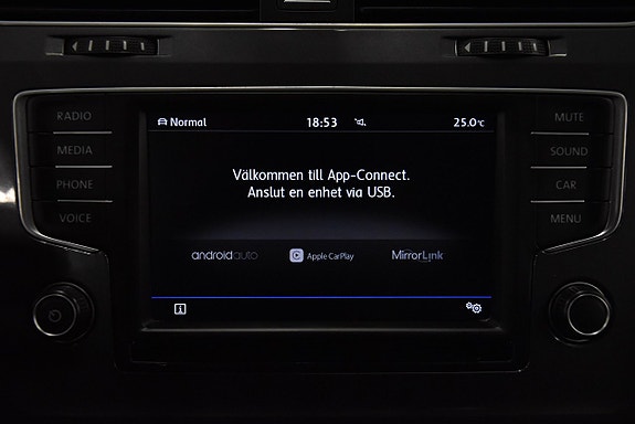 Volkswagen Golf Alltrack 15 of 18