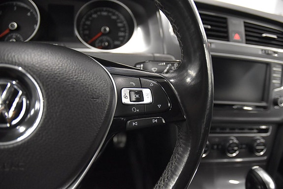 Volkswagen Golf Alltrack 11 of 18