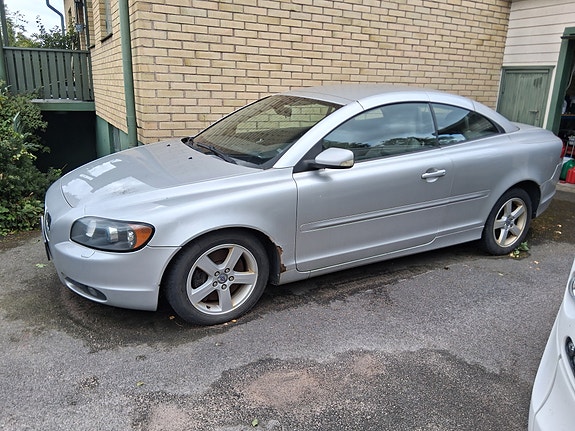 Volvo C70 2 of 3