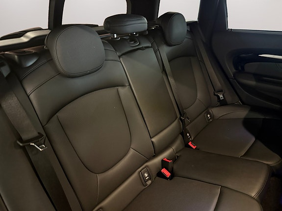 MINI Clubman Cooper S 15 of 24