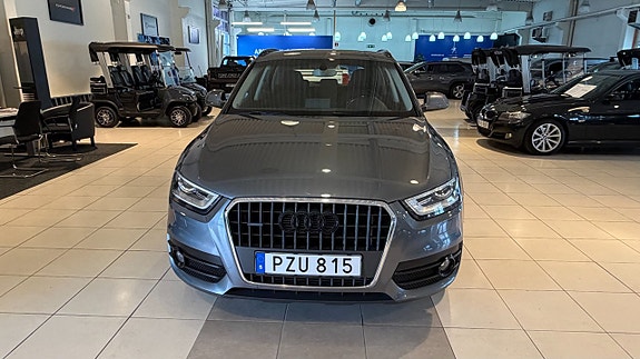 Audi Q3 2 of 11