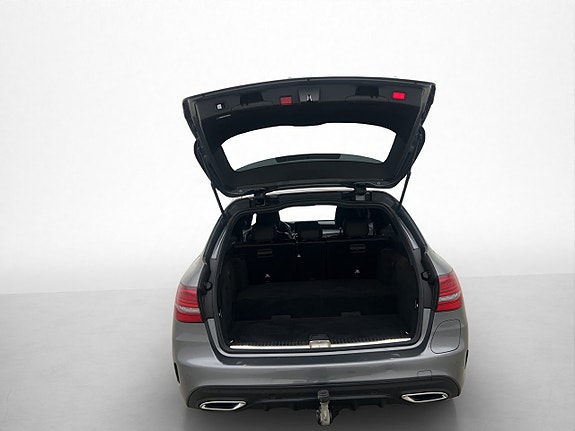 Mercedes-Benz C300 28 of 30