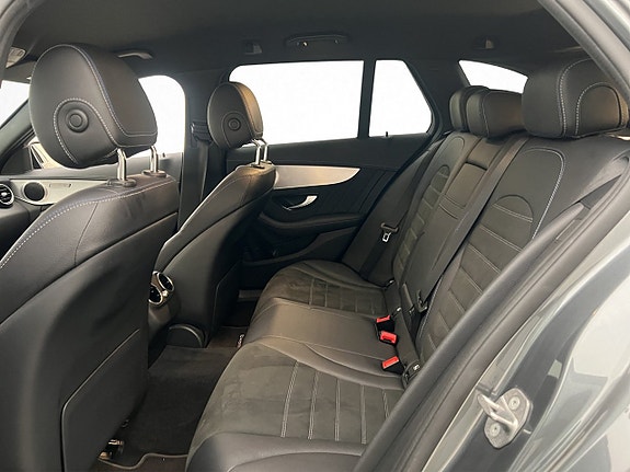 Mercedes-Benz C300 27 of 30