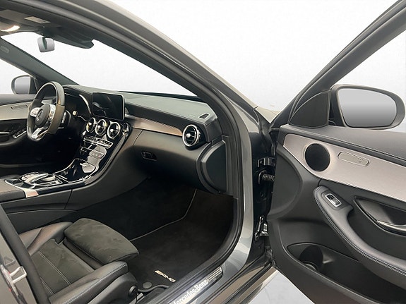Mercedes-Benz C300 26 of 30