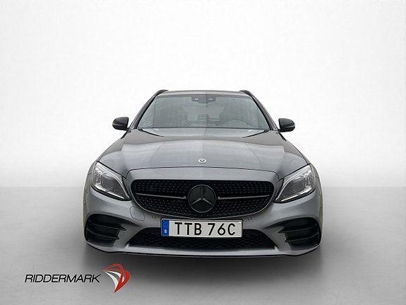 Mercedes-Benz C300 2 of 30
