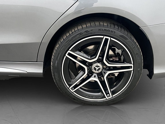 Mercedes-Benz C300 30 of 30