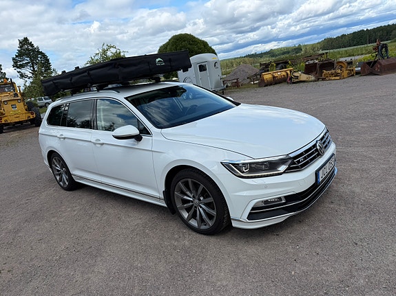 Volkswagen Passat 17 of 25