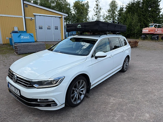 Volkswagen Passat 9 of 25