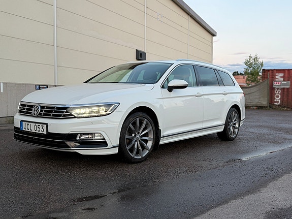 Volkswagen Passat 5 of 25