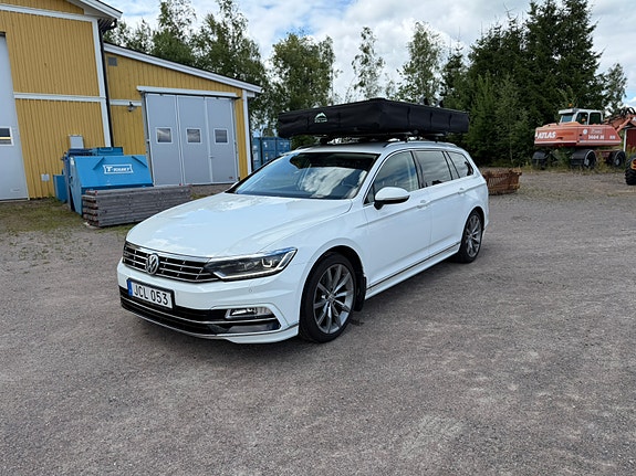 Volkswagen Passat 16 of 25