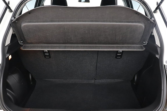 Suzuki Swift 16 of 19