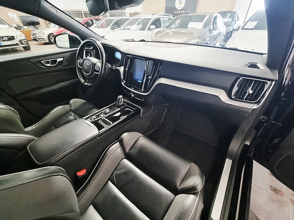 Volvo V60 18 of 26