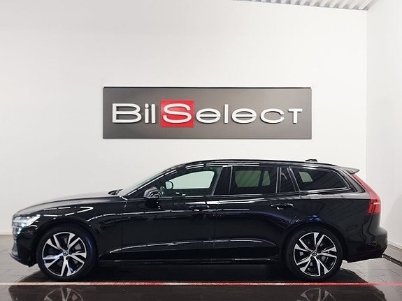 Volvo V60 2 of 26