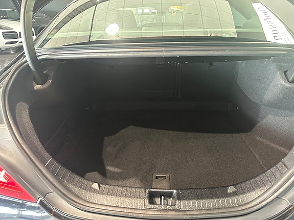 Mercedes-Benz CLA200 10 of 16