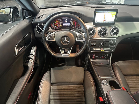 Mercedes-Benz CLA200 9 of 16
