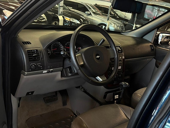 Chevrolet Uplander 7 of 23