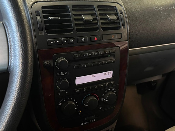 Chevrolet Uplander 19 of 23