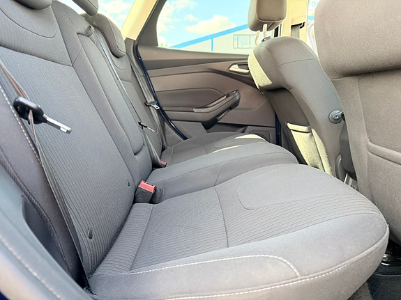 Ford Focus 11 of 19