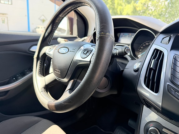 Ford Focus 14 of 19