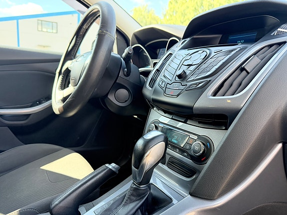 Ford Focus 12 of 19