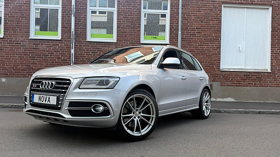 Audi SQ5 2 of 24