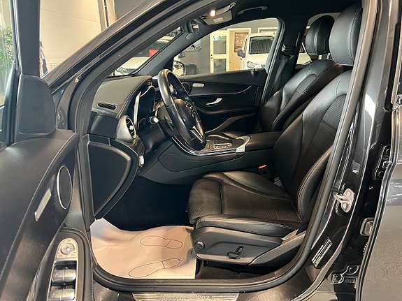 Mercedes-Benz GLC220 d 16 of 19
