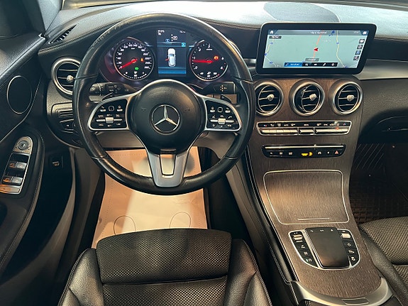 Mercedes-Benz GLC220 d 13 of 19